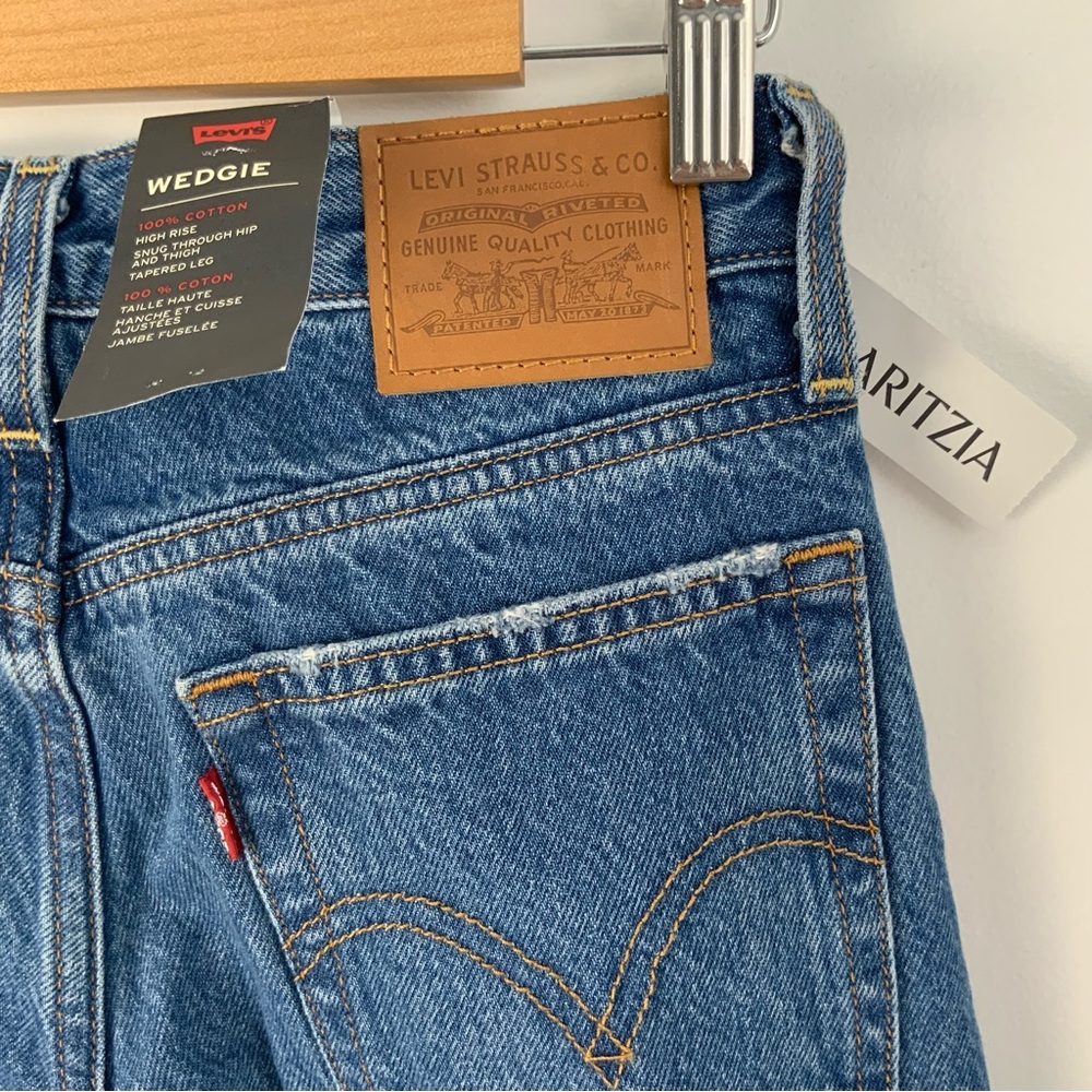 NWT Levi’s Wedgie Jeans, Button Fly